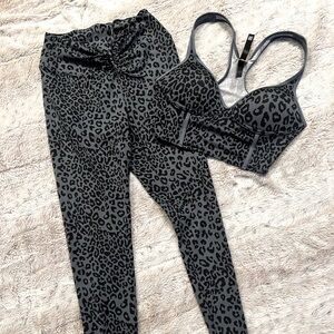Victoria’s Secret Pink Cheetah Ruched Leggings + Bralette 🐆